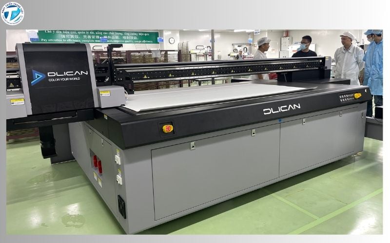 Máy in UV phẳng Dlican là lựa chọn lý tưởng cho xưởng in bút